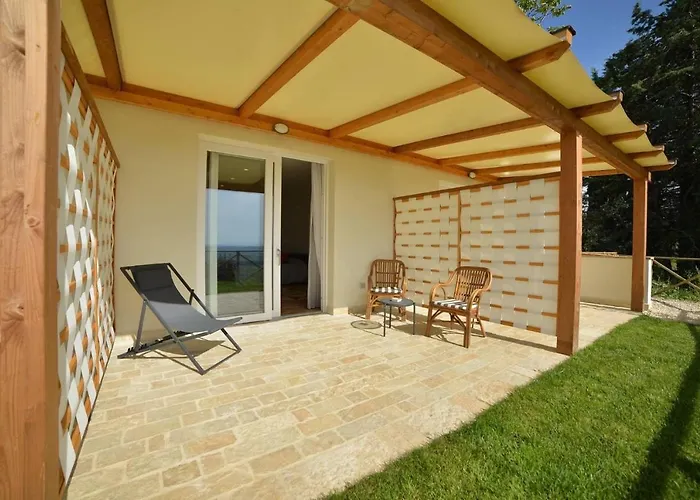 Clara Bed and Breakfast