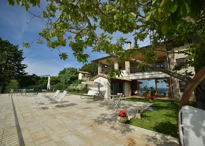 Clara Bed and Breakfast