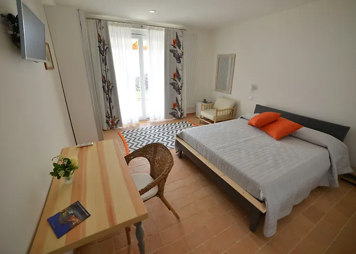 Clara Bed and Breakfast 4*